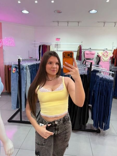 Amarelo