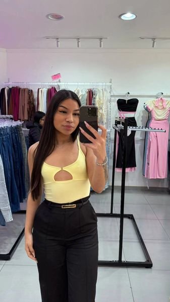 Amarelo