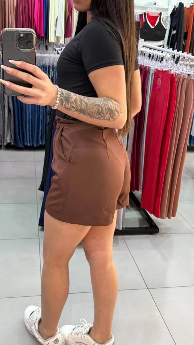 Short Alfaiataria Com Bolsos Nas Laterais Marrom, foto 2