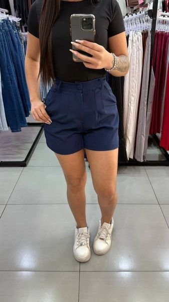 Short Alfaiataria Com Bolsos Nas Laterais Azul Marinho