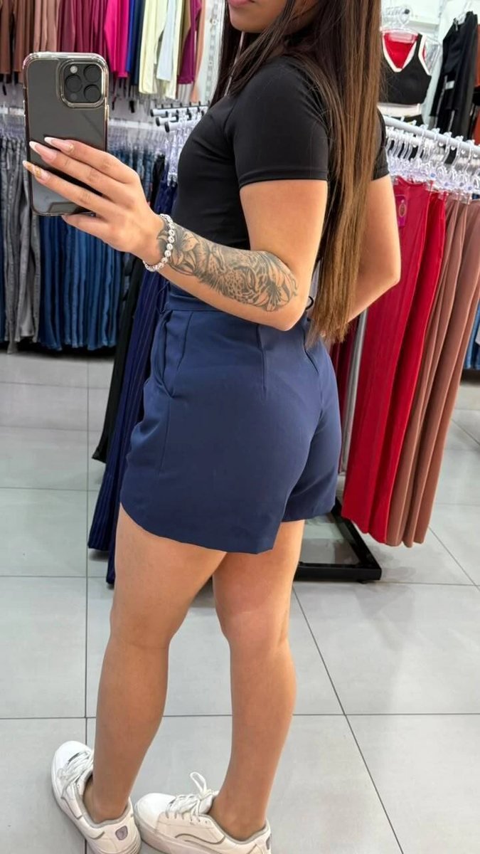 Short Alfaiataria Com Bolsos Nas Laterais Azul Marinho, foto 2