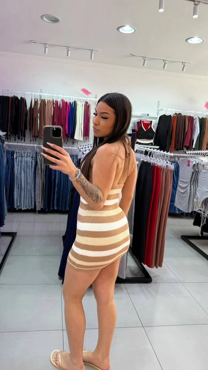 Vestido Luxxo Com Amarração No Pescoço e Detalhe de Listras na Horizontal Branco Com Marrom, foto 2