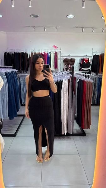 Conjunto Luxxo Em Tricô Regata E Saia Com Fenda na Lateral Preto