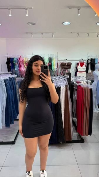 Vestido Luxxo Gola Quadrada Curto Com Bojo Preto