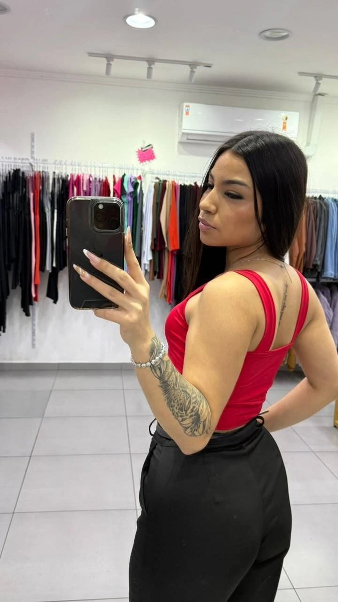 Cropped Poliamida Alcinha Com Recorte Na Barriga Gola Quadrada Vermelho, foto 2