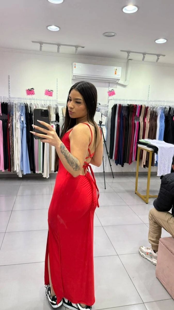 Vestido Longo Suplex Trançado Nas Costas, Levanta Bumbum e Com Fenda Vermelho, foto 2
