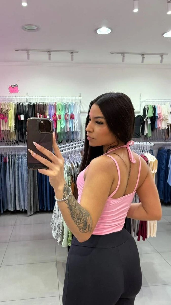 Cropped De Alcinha Com Amarração E Franzido Na Lateral Rosa, foto 2