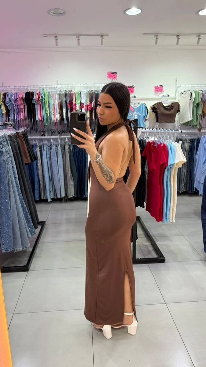 Vestido Suplex Com Decote no Peito e Amarração no Pescoço Marrom, foto 2